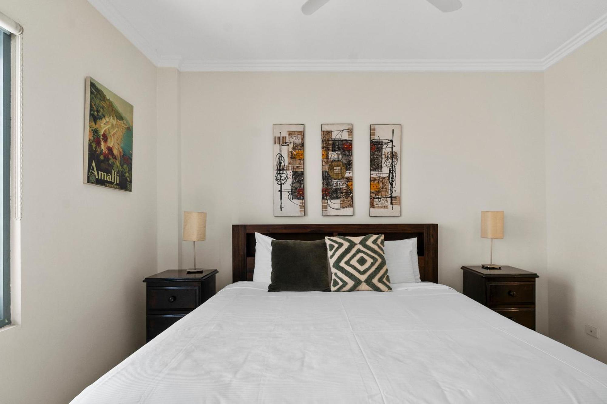 'vibrant Gem' Stylish Retreat For Work And Play *