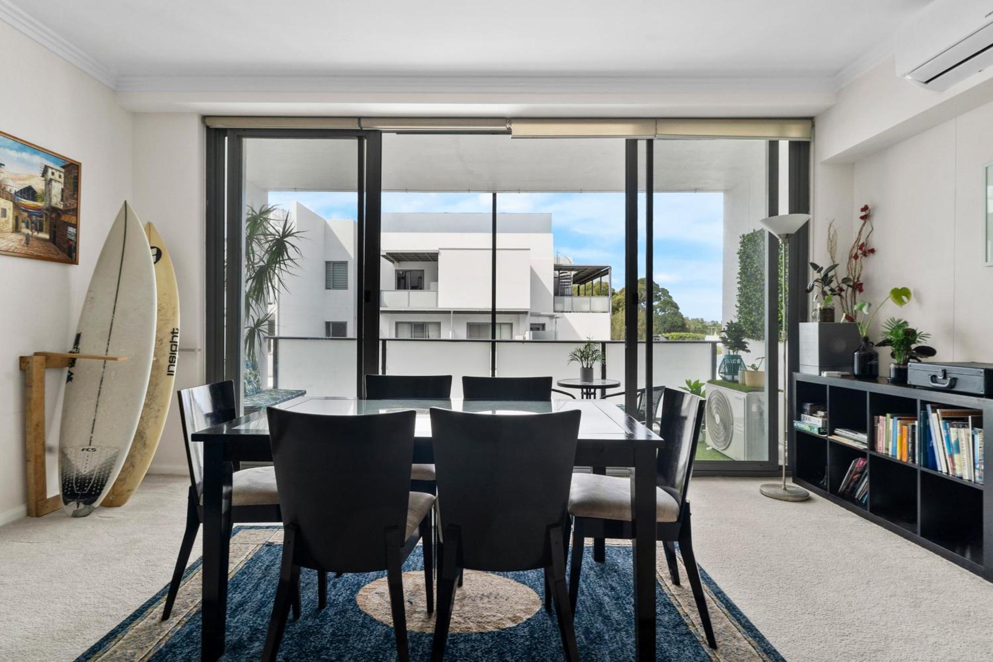 'vibrant Gem' Stylish Retreat For Work And Play Apartment *